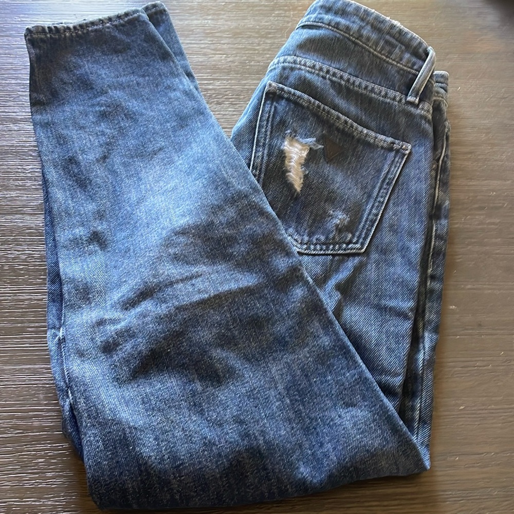 Women Guess mom jean